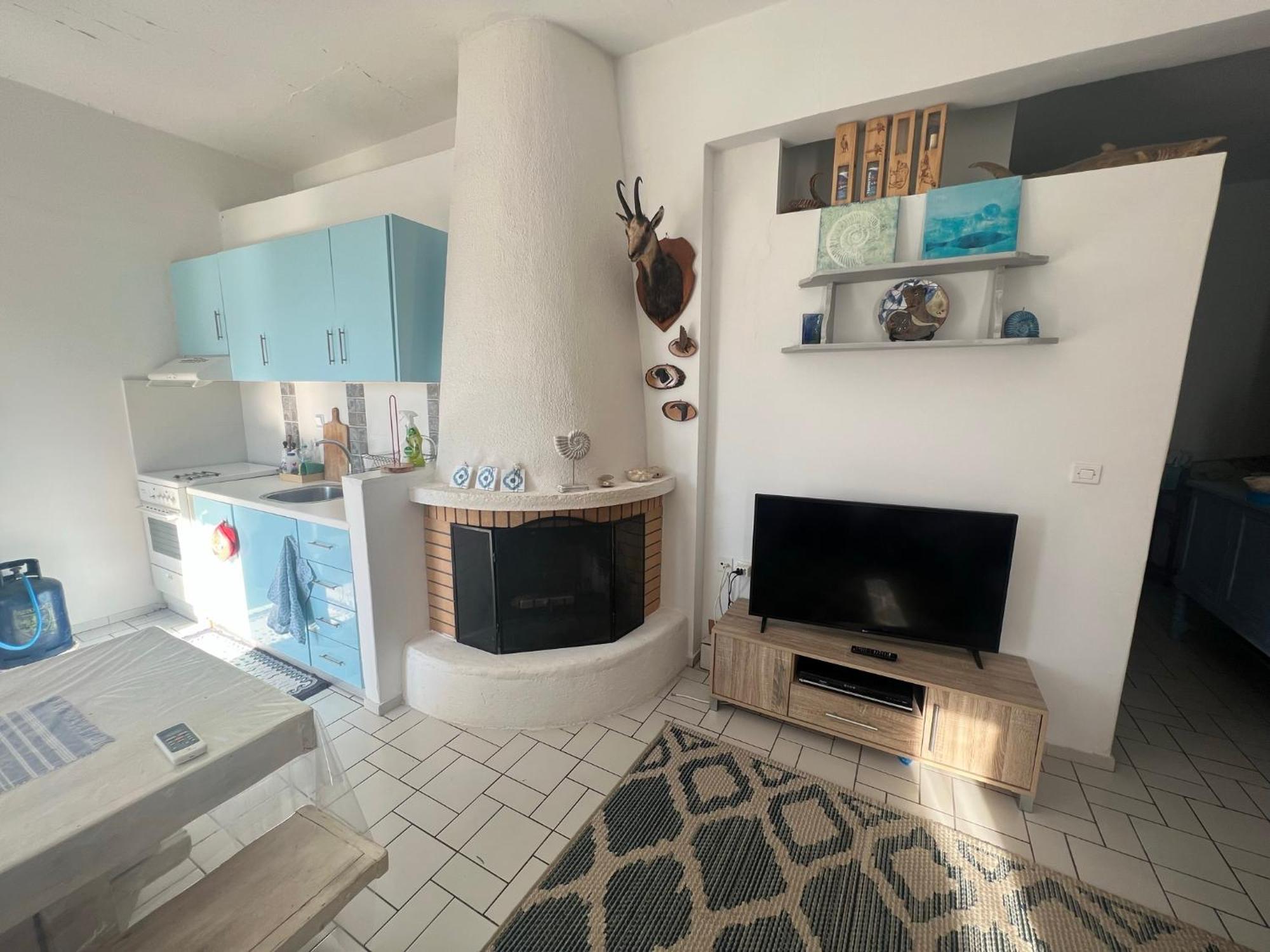 Apartment Lovely Sea Amarynthos