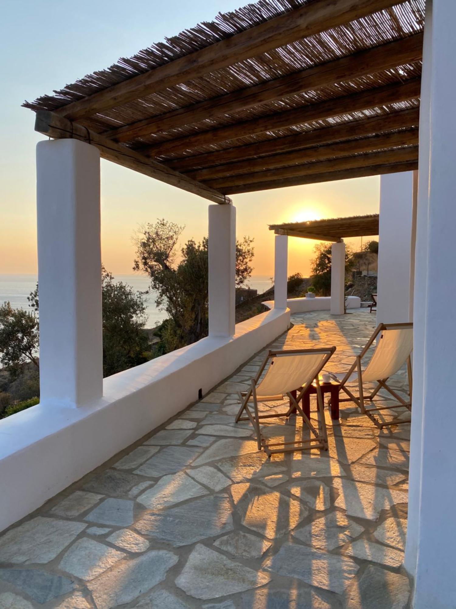 Apartment Avra, A Serene Cycladic With Private Pool Overlooking The Aegean Sea