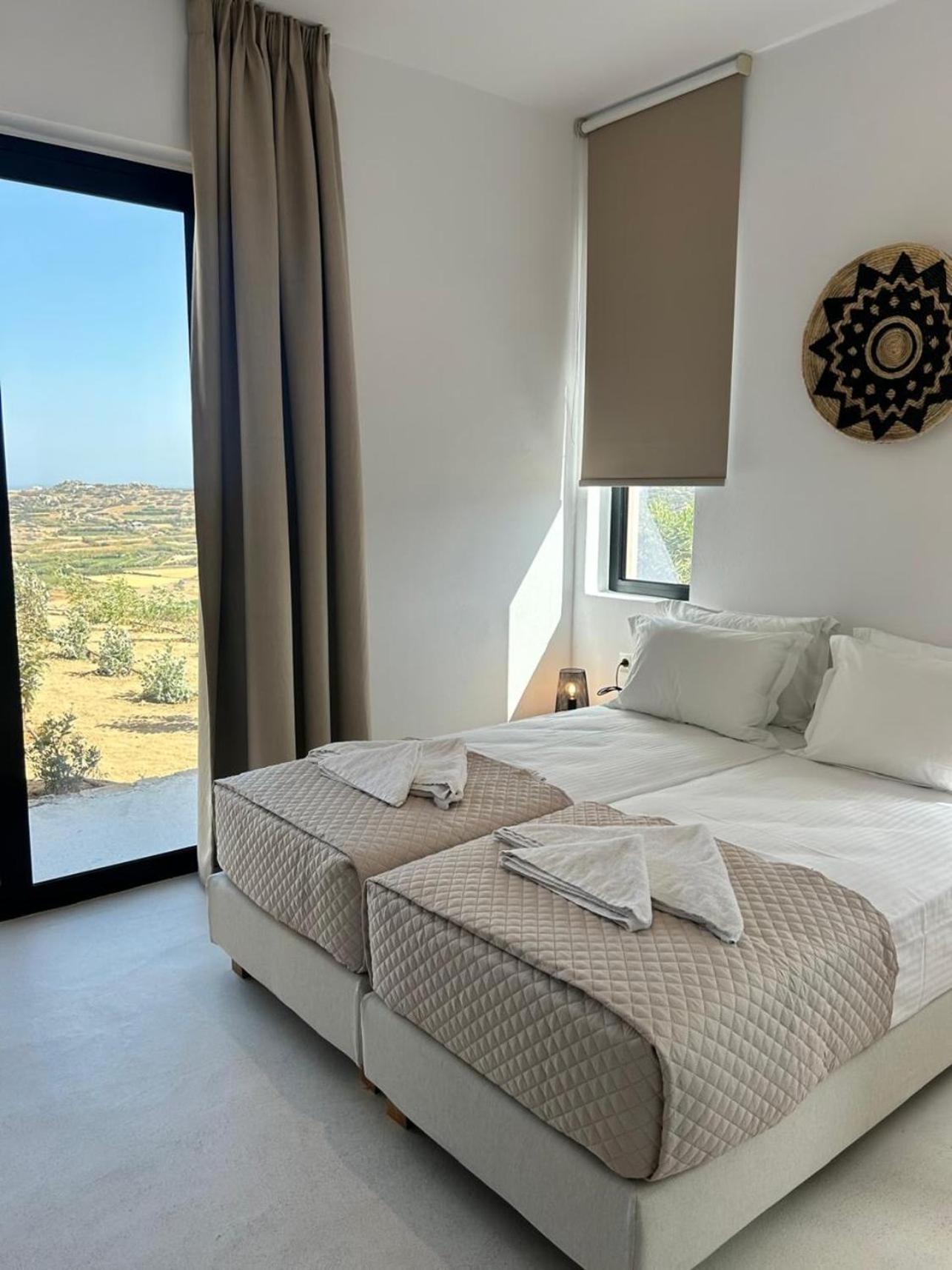 Gr - La Punta Mikri Villa Plaka (Naxos)