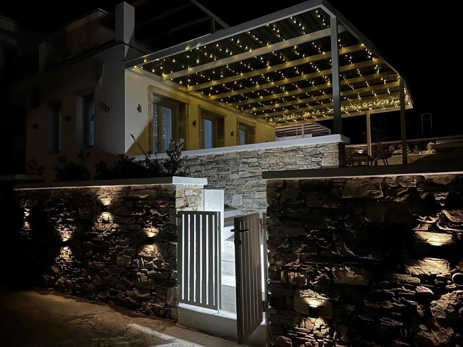Blue Rock Villa Piso Livadi