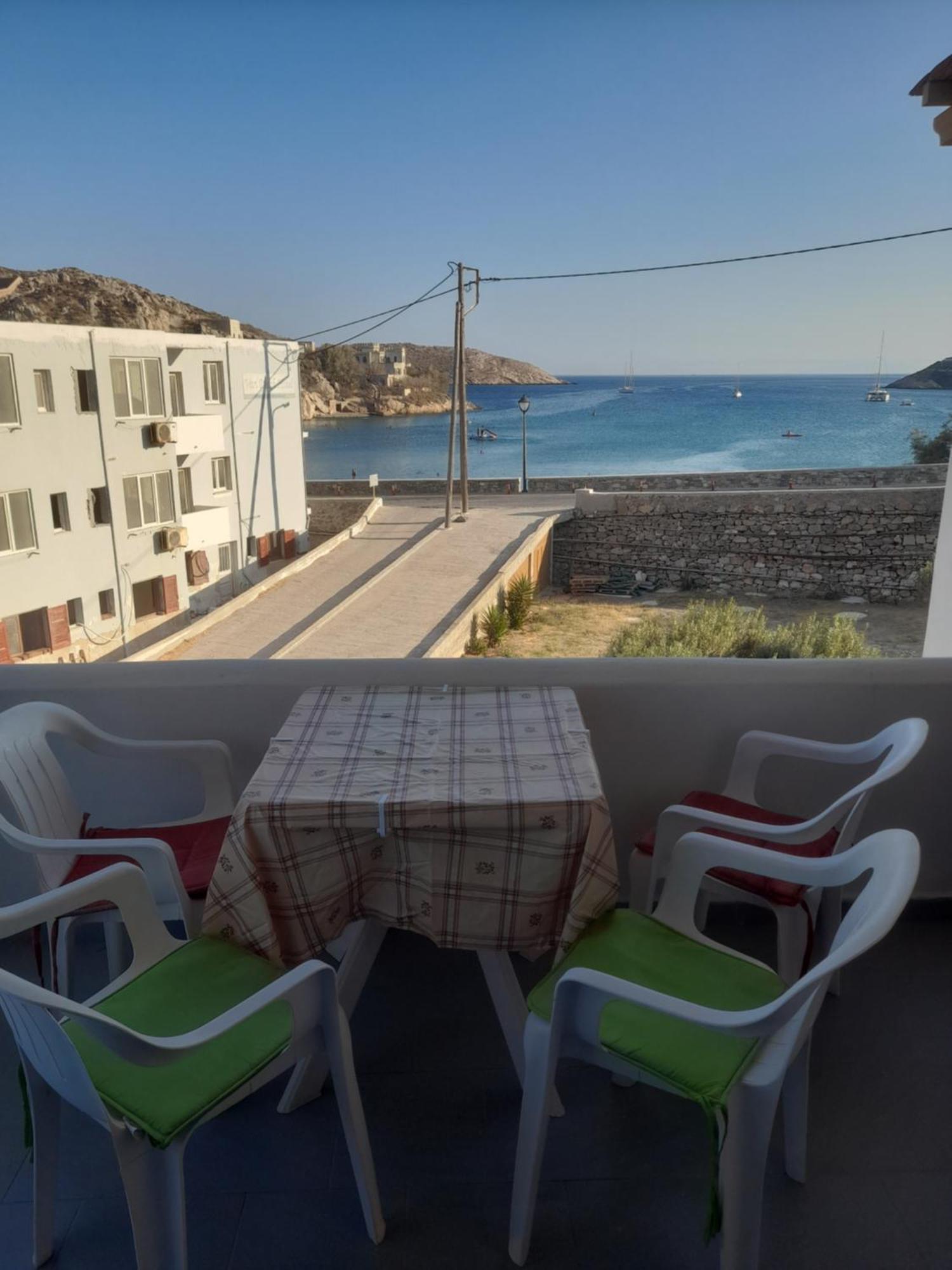 Apartment με θέα τον όρμο της βάρης