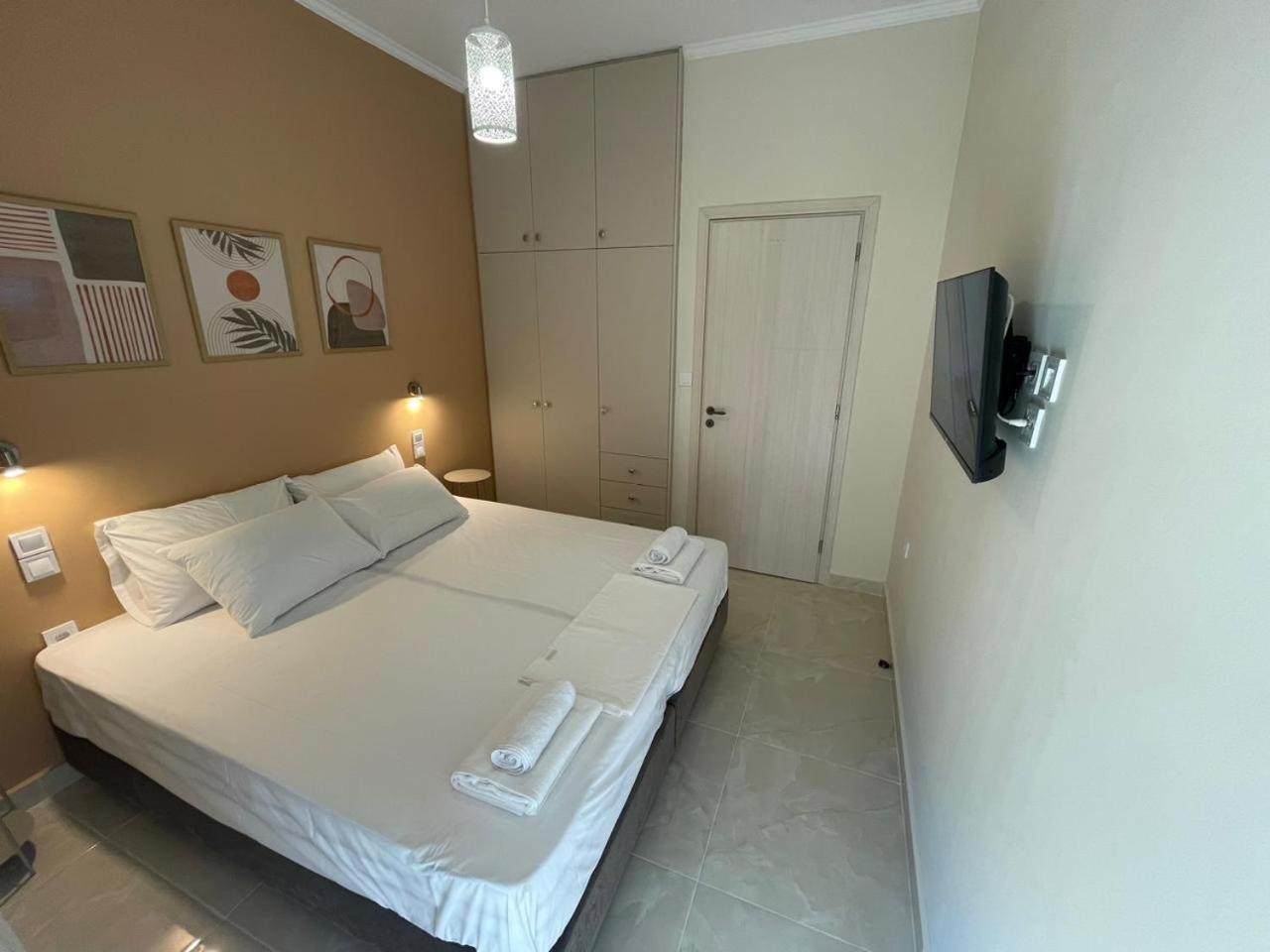 Kamena Elegance Apartment Kamena Vourla