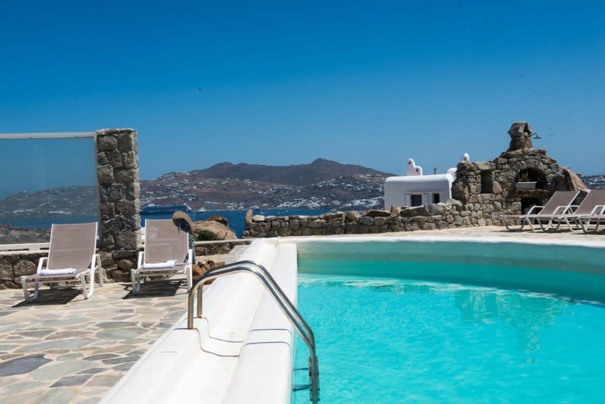 Gorgeous W Ocean Views And Shared Pools! *