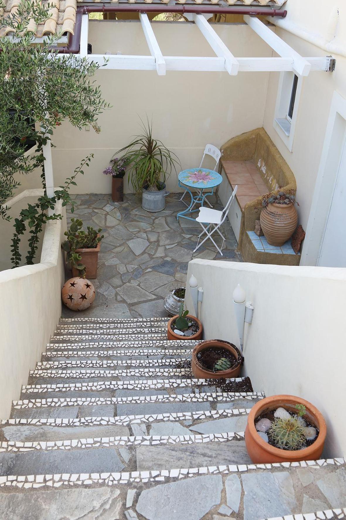 Kallista Livadakia Apartment