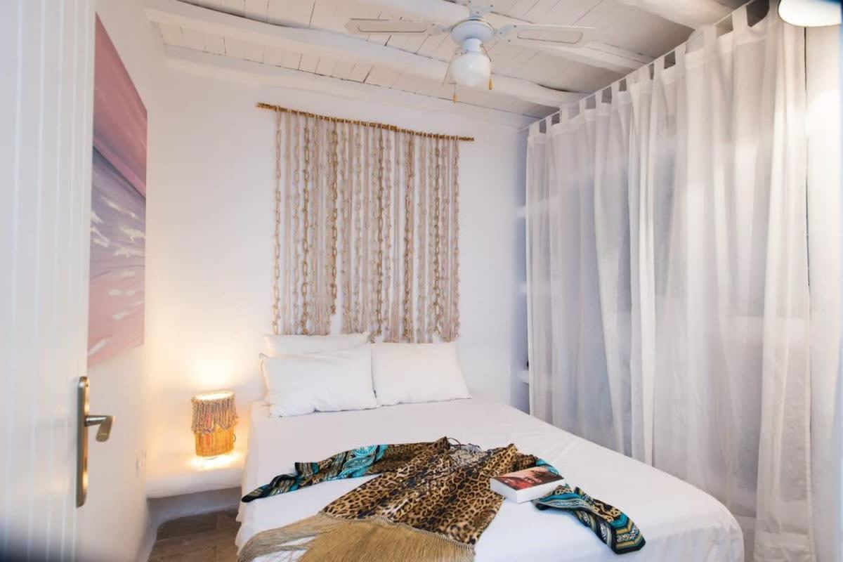 Gorgeous W Ocean Views And Shared Pools! Ornos (Mykonos)