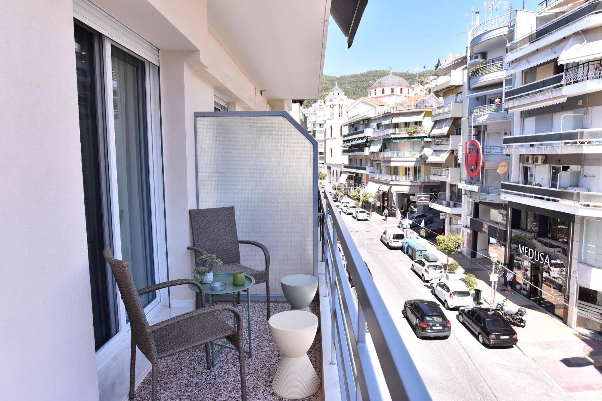 Al Centro * Kavala