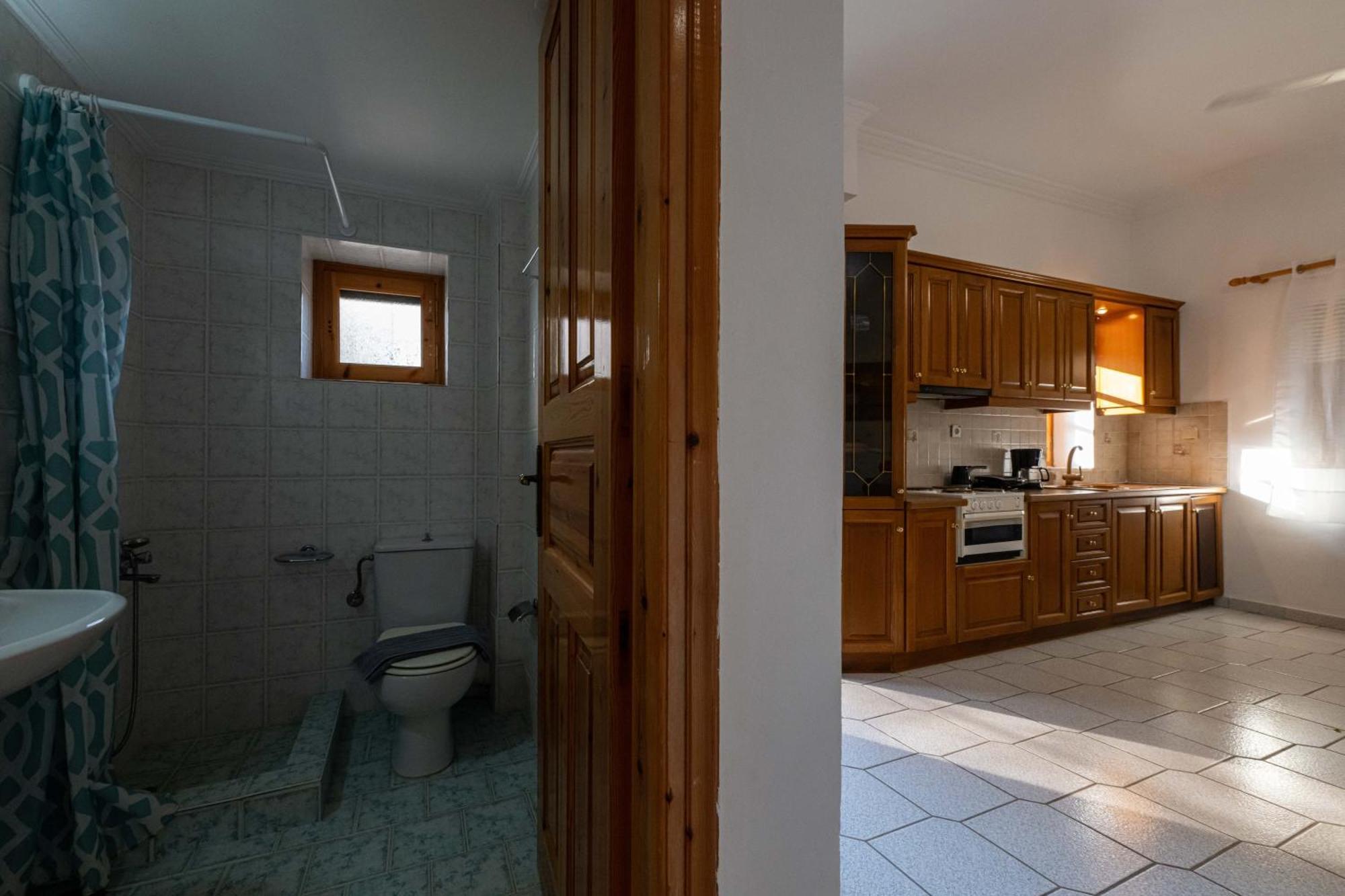 Theasea Apartment *