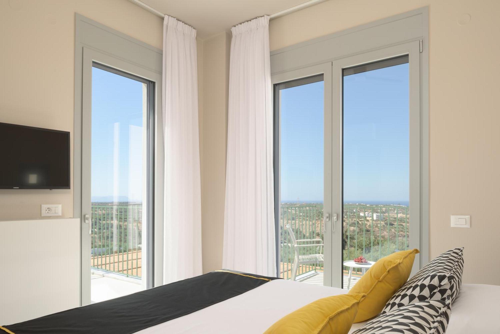 Olvios Villas, With 35m2 Pool & Seaviews, By Thinkvilla Heraklion (Crete)