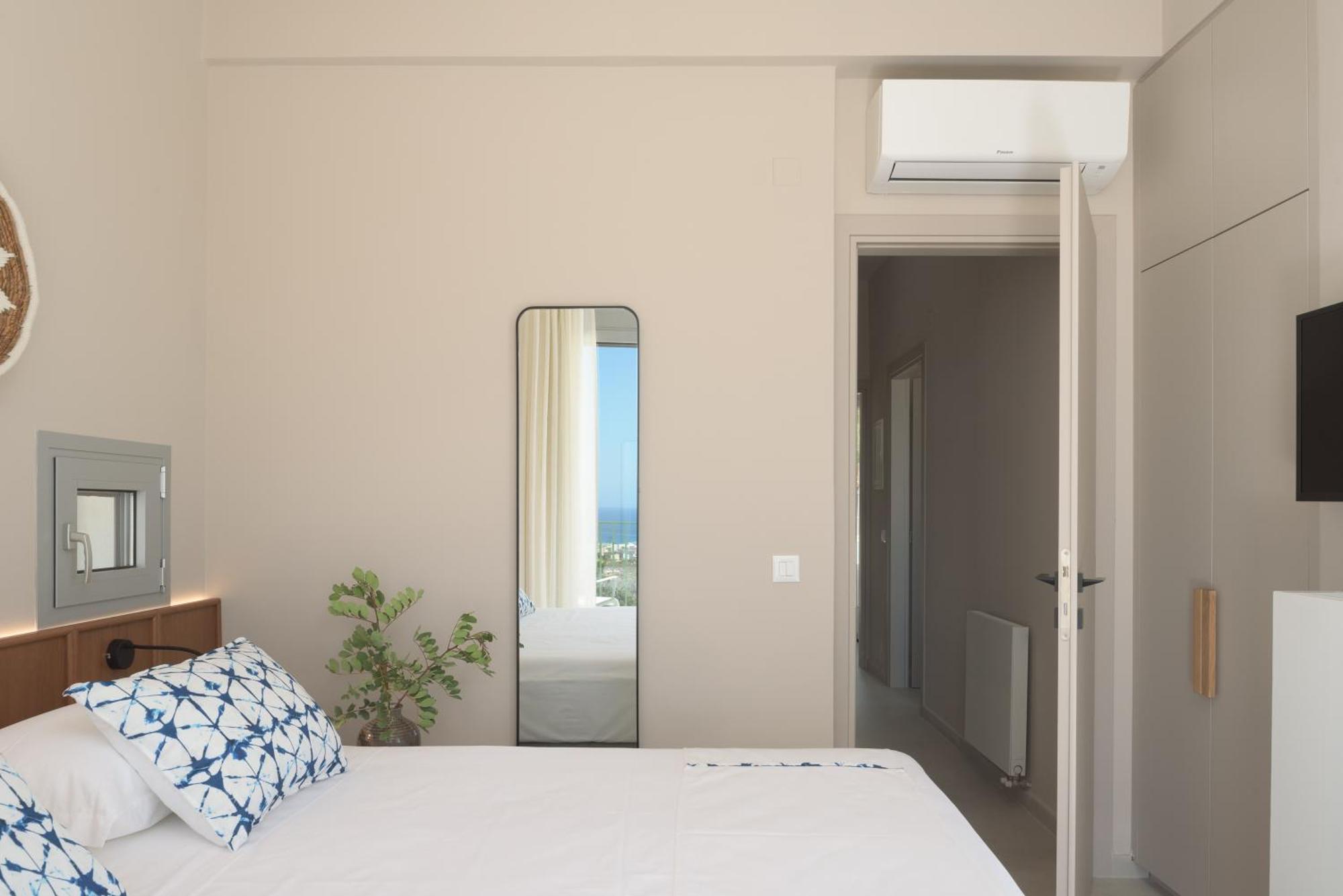 Olvios Villas, With 35m2 Pool & Seaviews, By Thinkvilla Villa
