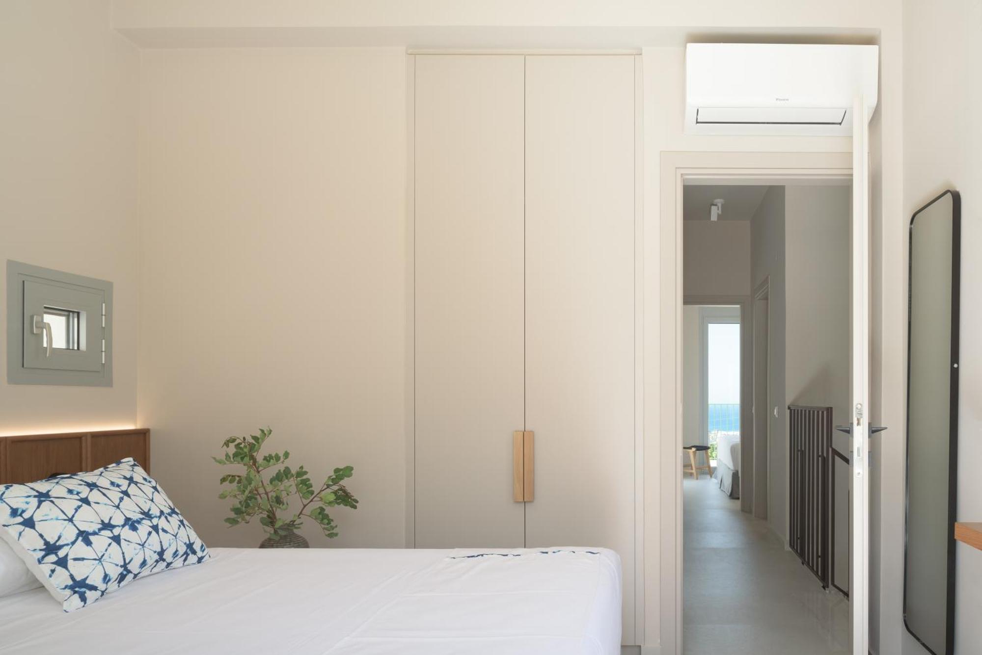 Olvios Villas, With 35m2 Pool & Seaviews, By Thinkvilla Heraklion (Crete)