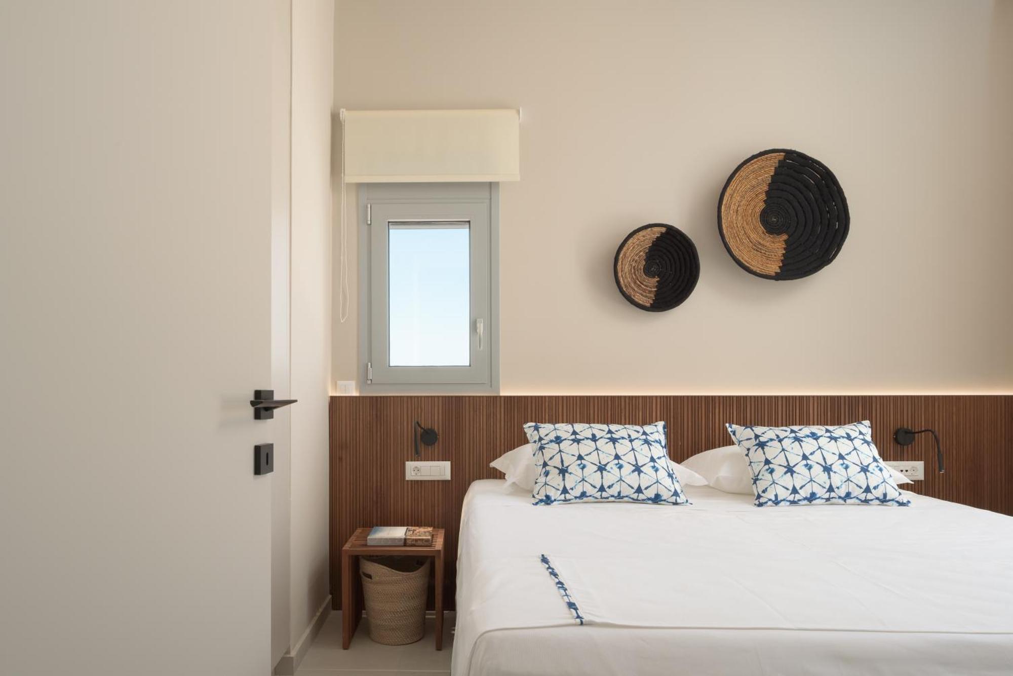 Olvios Villas, With 35m2 Pool & Seaviews, By Thinkvilla Villa