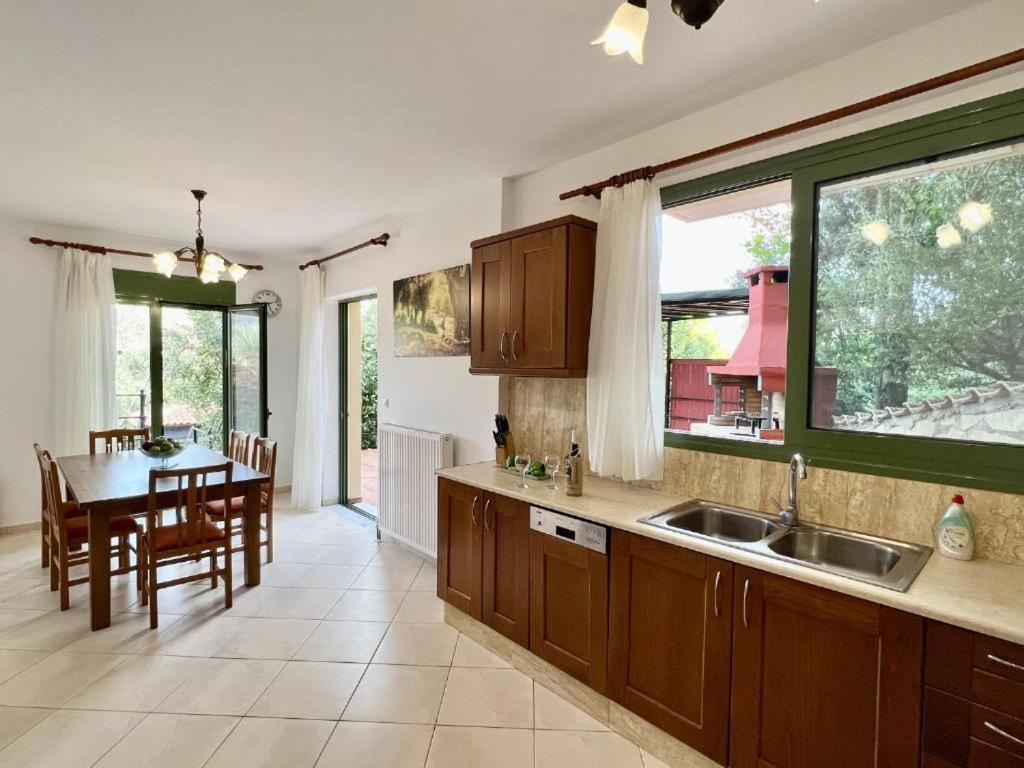 Poseidonia Villa