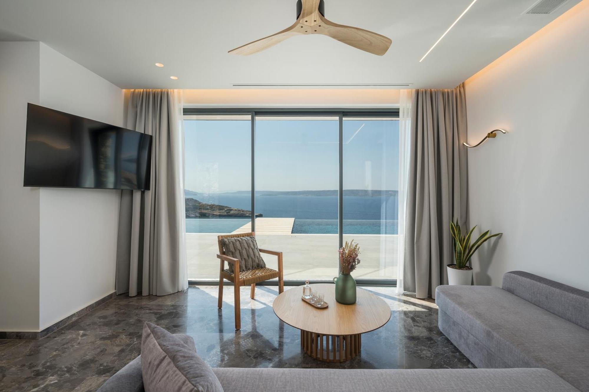 Astelia Holiday home *