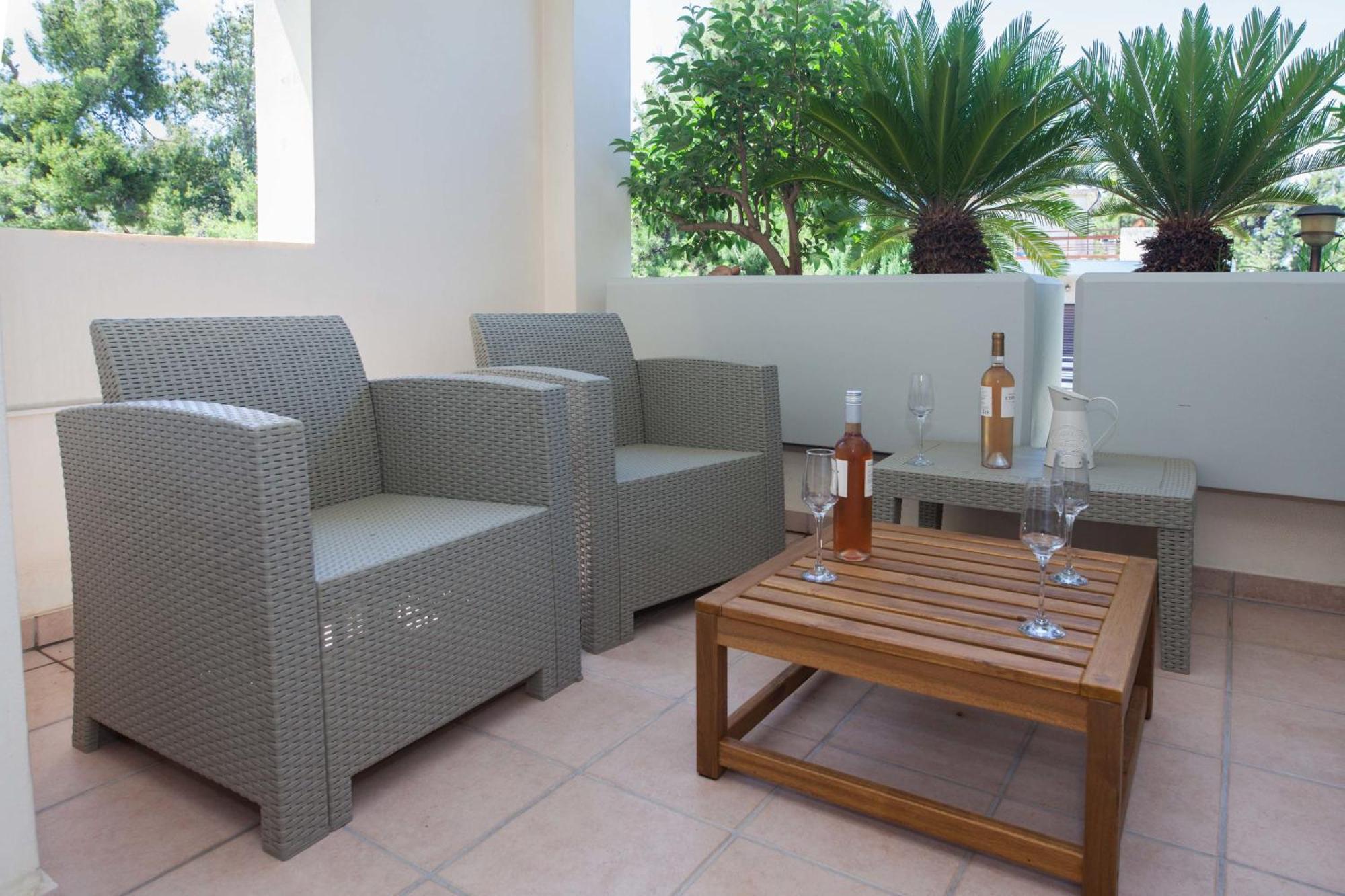 Luxe 3 Bd Penthouse 5 Min From Drosia Square