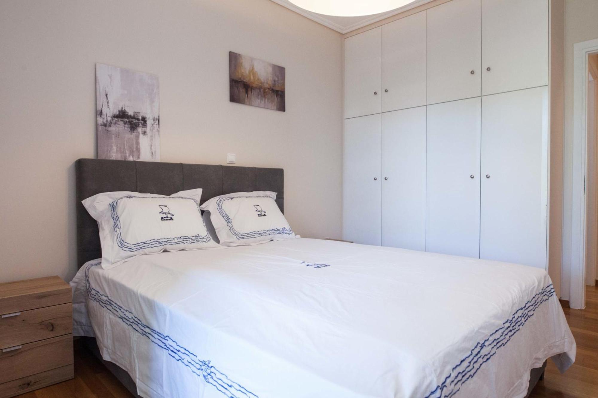 Luxe 3 Bd Penthouse 5 Min From Drosia Square