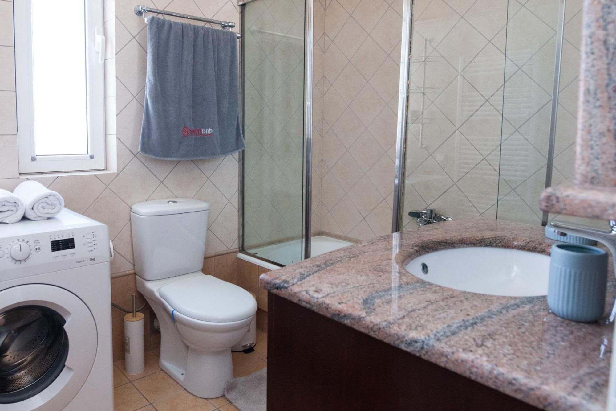 Apartment Luxe 3 Bd Penthouse 5 Min From Drosia Square *