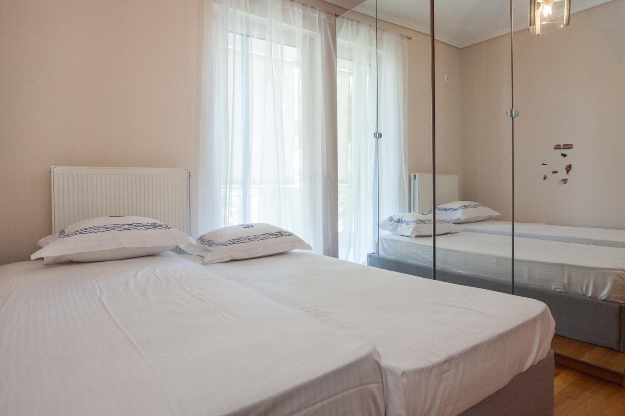 Luxe 3 Bd Penthouse 5 Min From Drosia Square