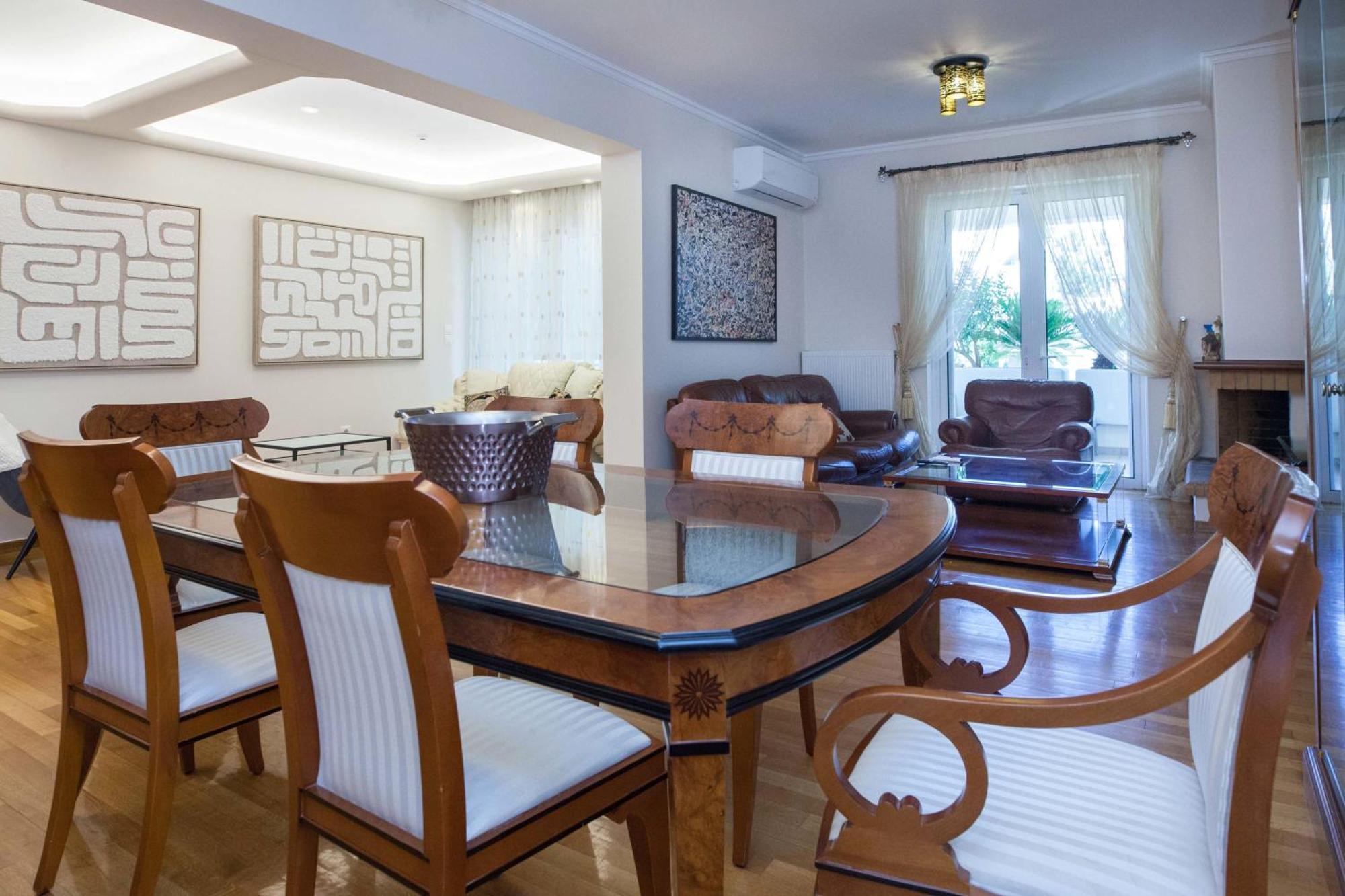Luxe 3 Bd Penthouse 5 Min From Drosia Square Apartment *