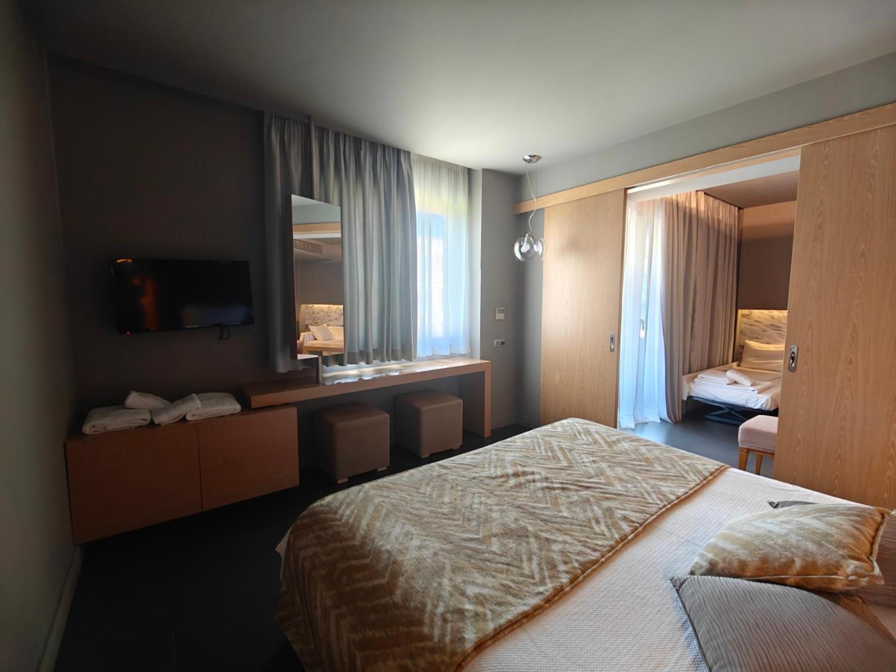 Hotel Elysion 5*