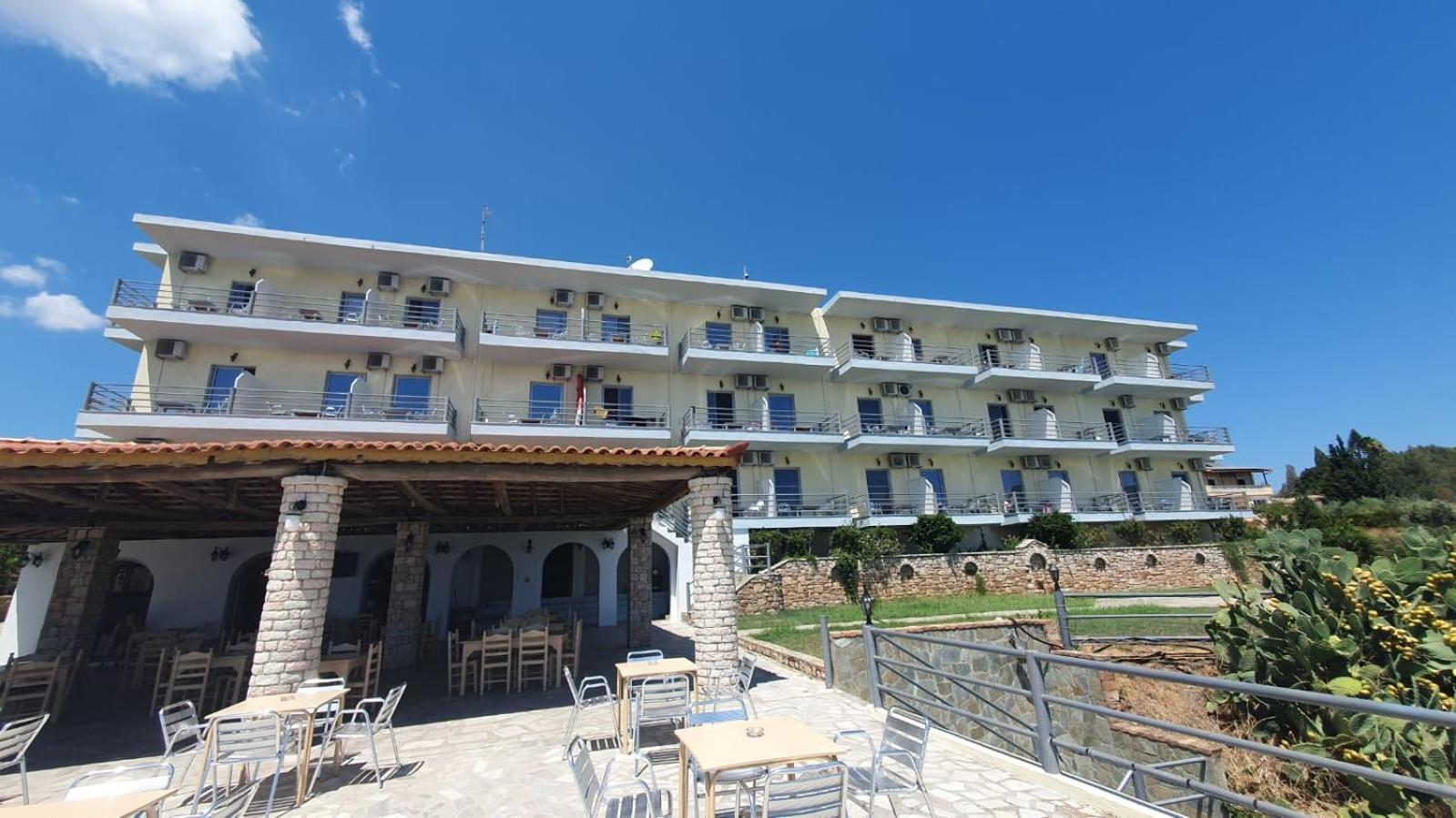 De La Hotel 2*