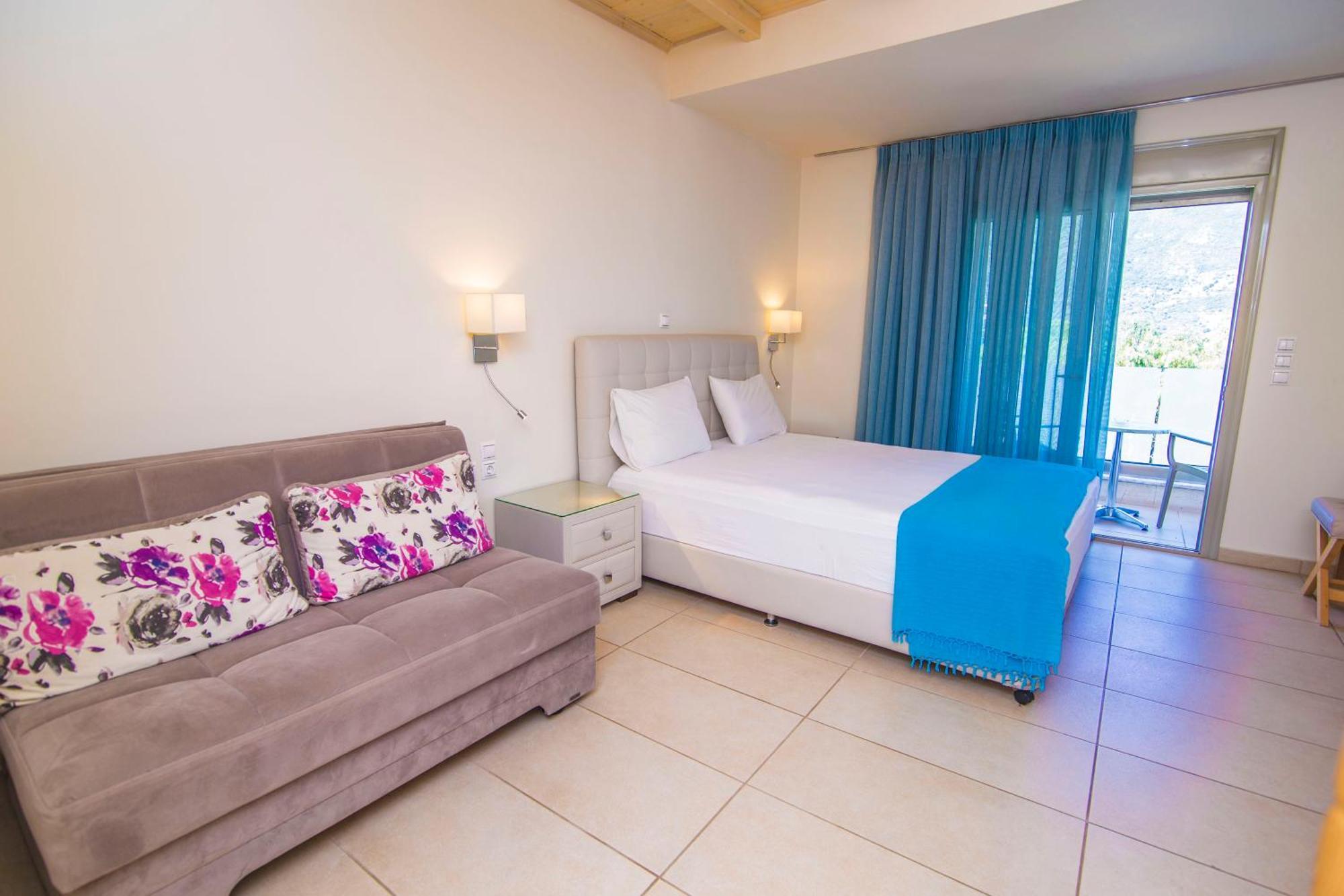 Grand Theoni Boutique & 4*