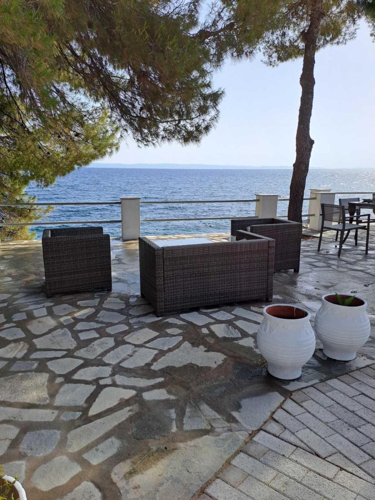 Seaside Hatzi *