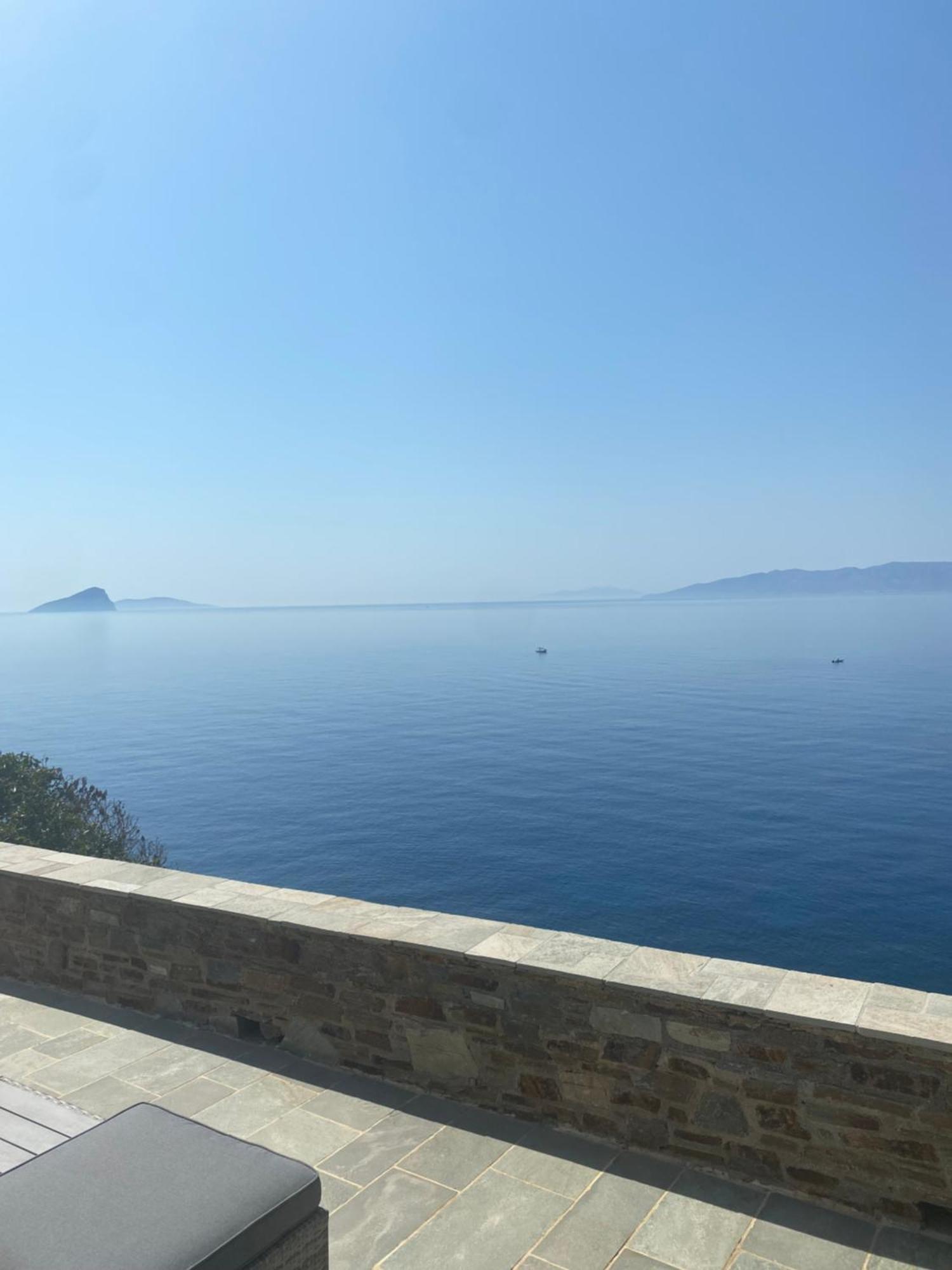 Thea Kythnos