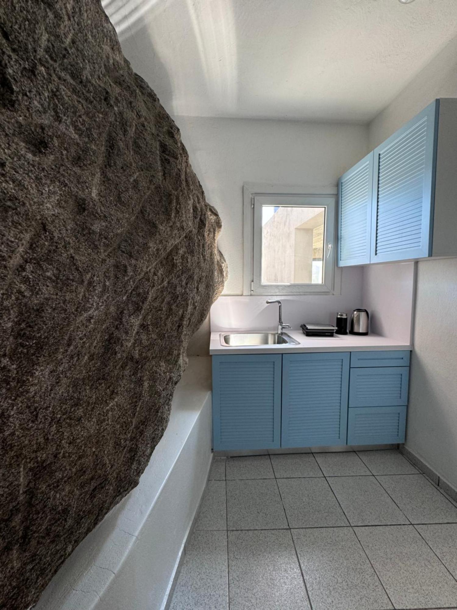 Rocks Of The Aegean Villa