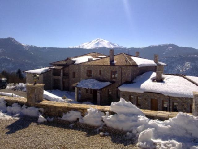 Karyatis