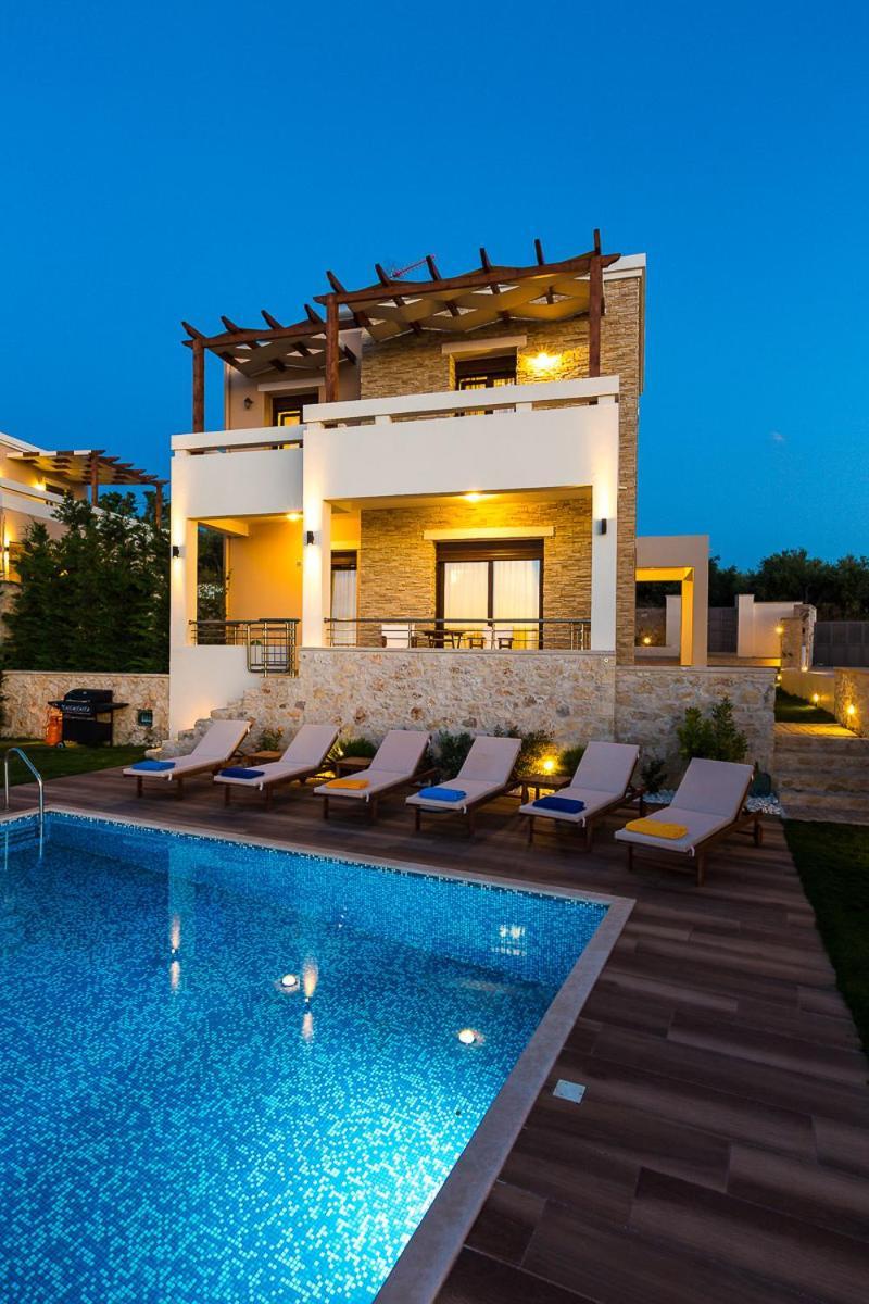Roupes Ii, Family Villa, Fantastic Views, Private Pool *