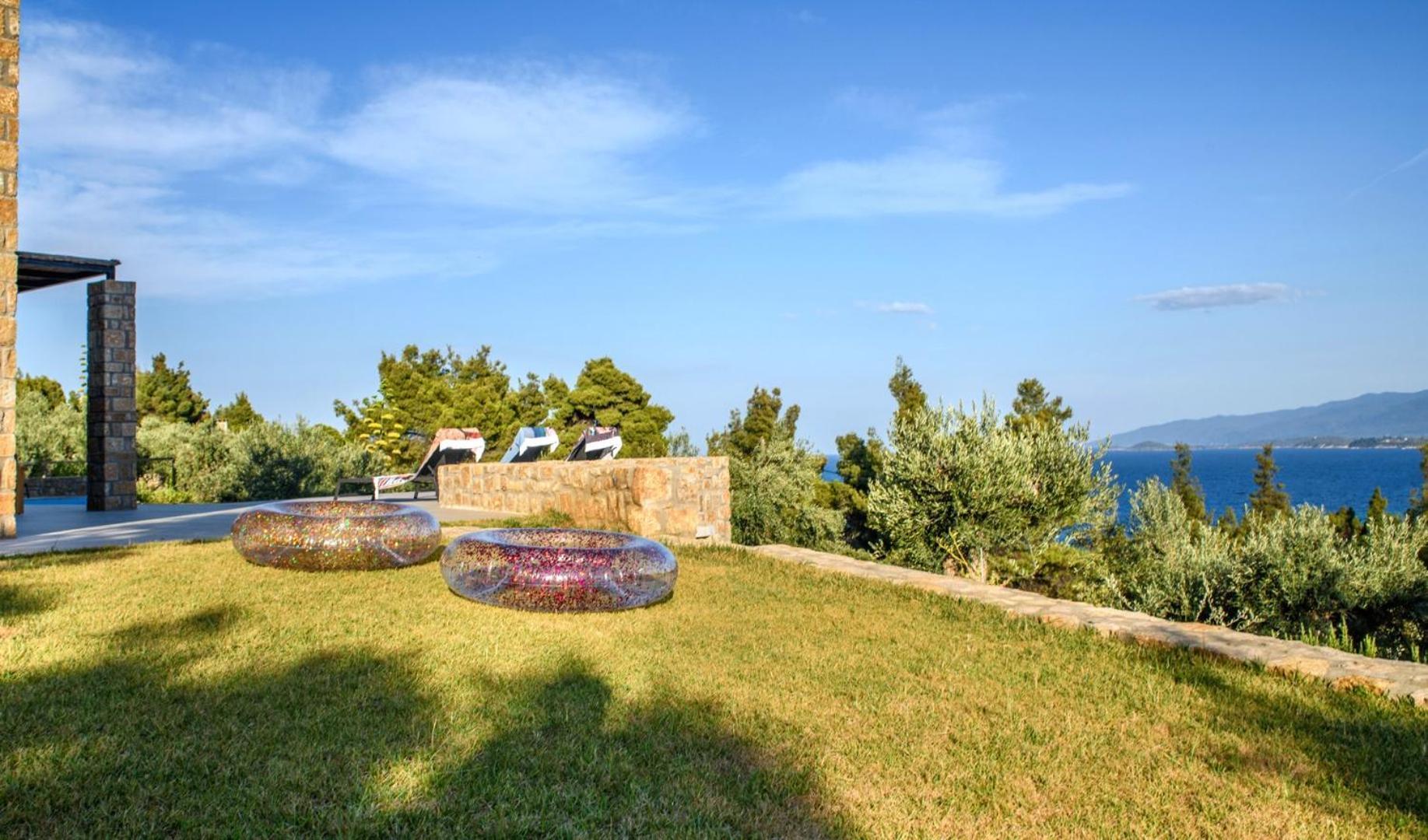 The Mavrolitharo Apartment