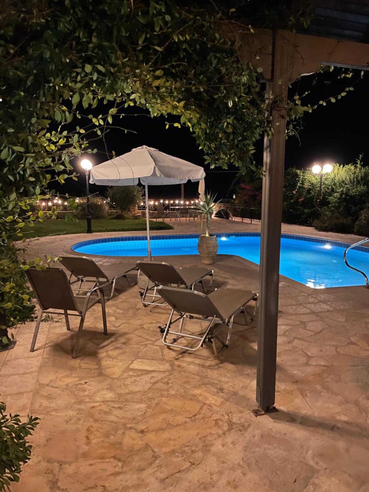 Eleni Villa Lakithra