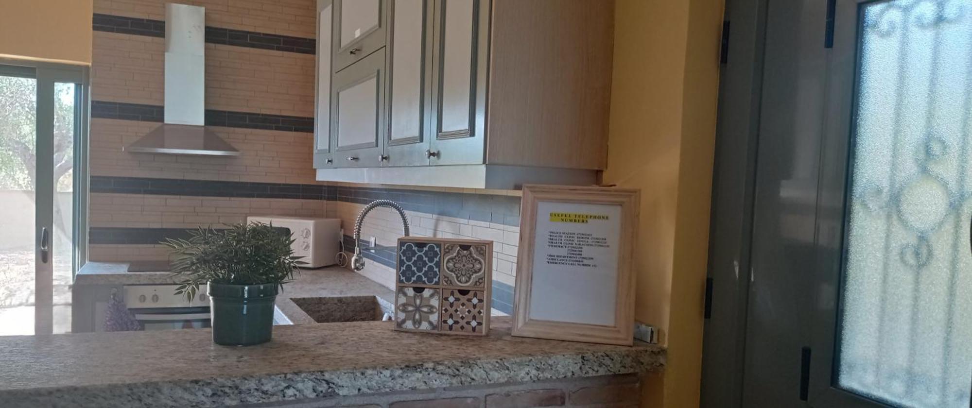 Tritsili House Apartment *