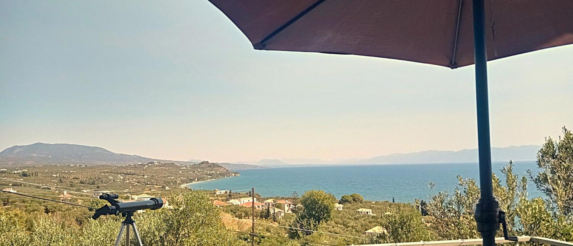Tritsili House *