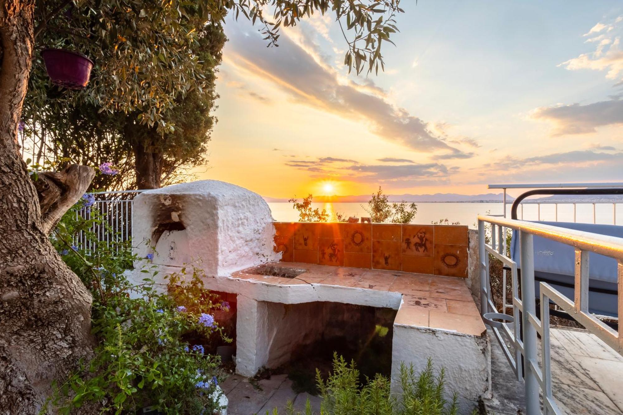 Seafront House - Infinite Blue In Mikra Mantineia * Kalamata