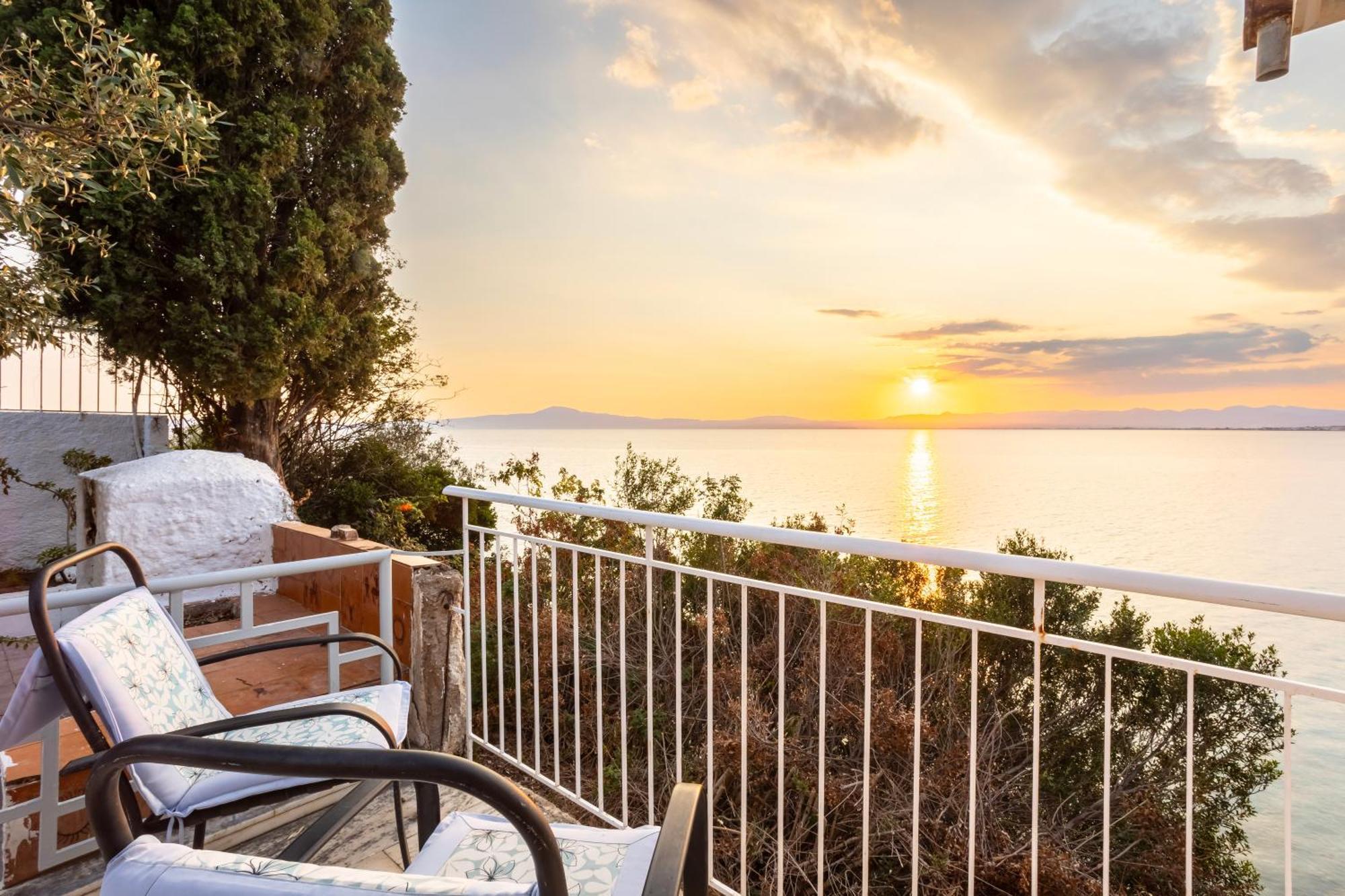 Seafront House - Infinite Blue In Mikra Mantineia *