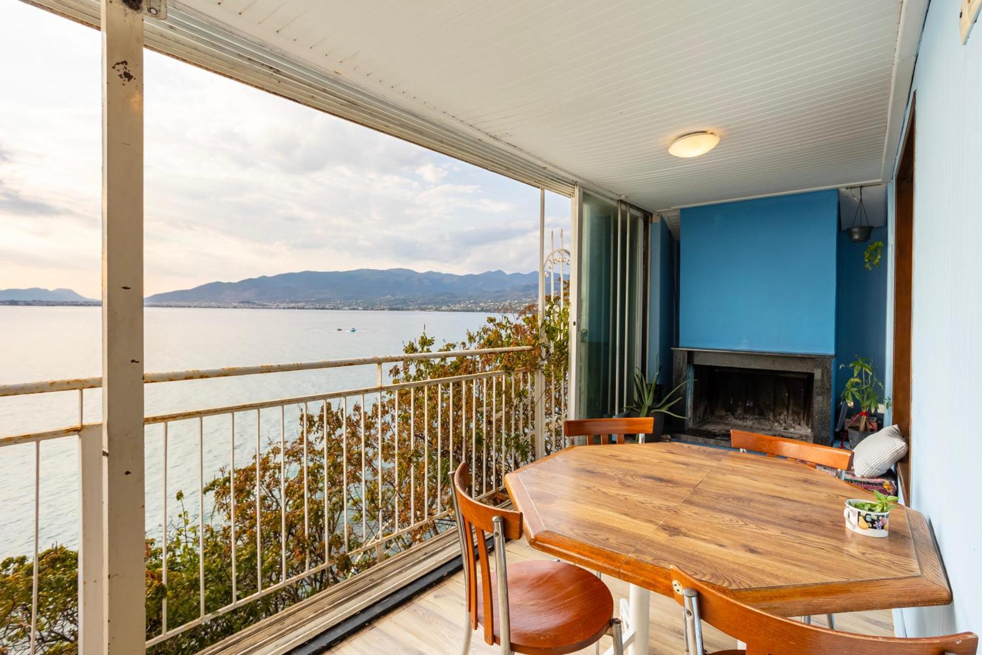 Holiday home Seafront House - Infinite Blue In Mikra Mantineia *