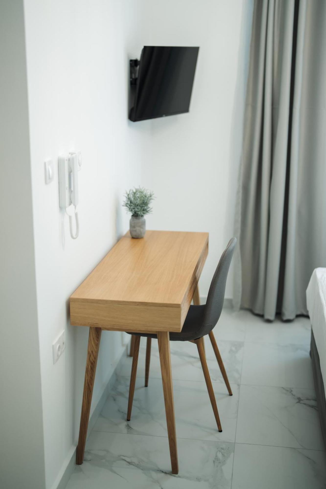 Karnayo Apartment