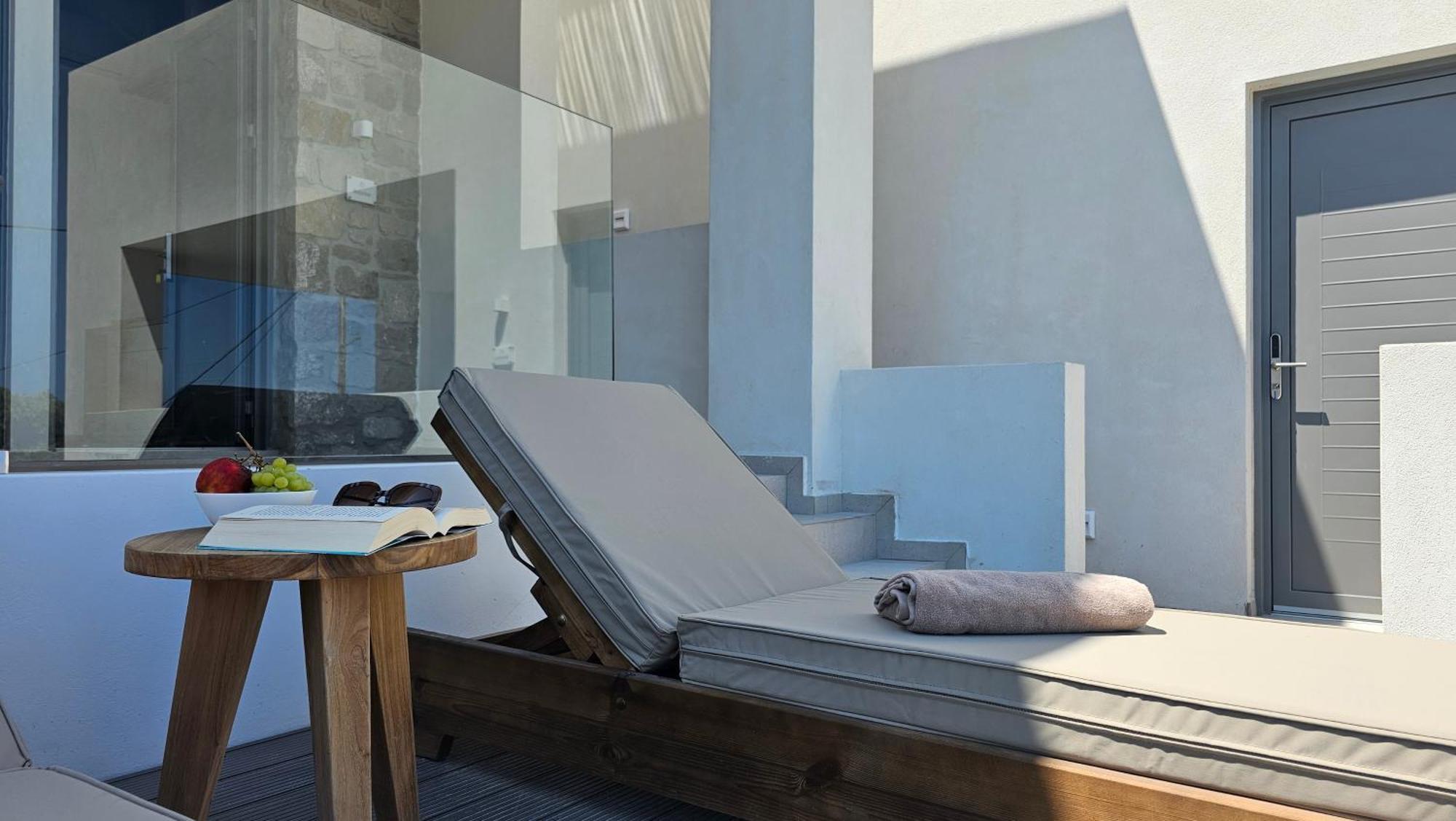 Aparthotel Etherio Milos Pollonia