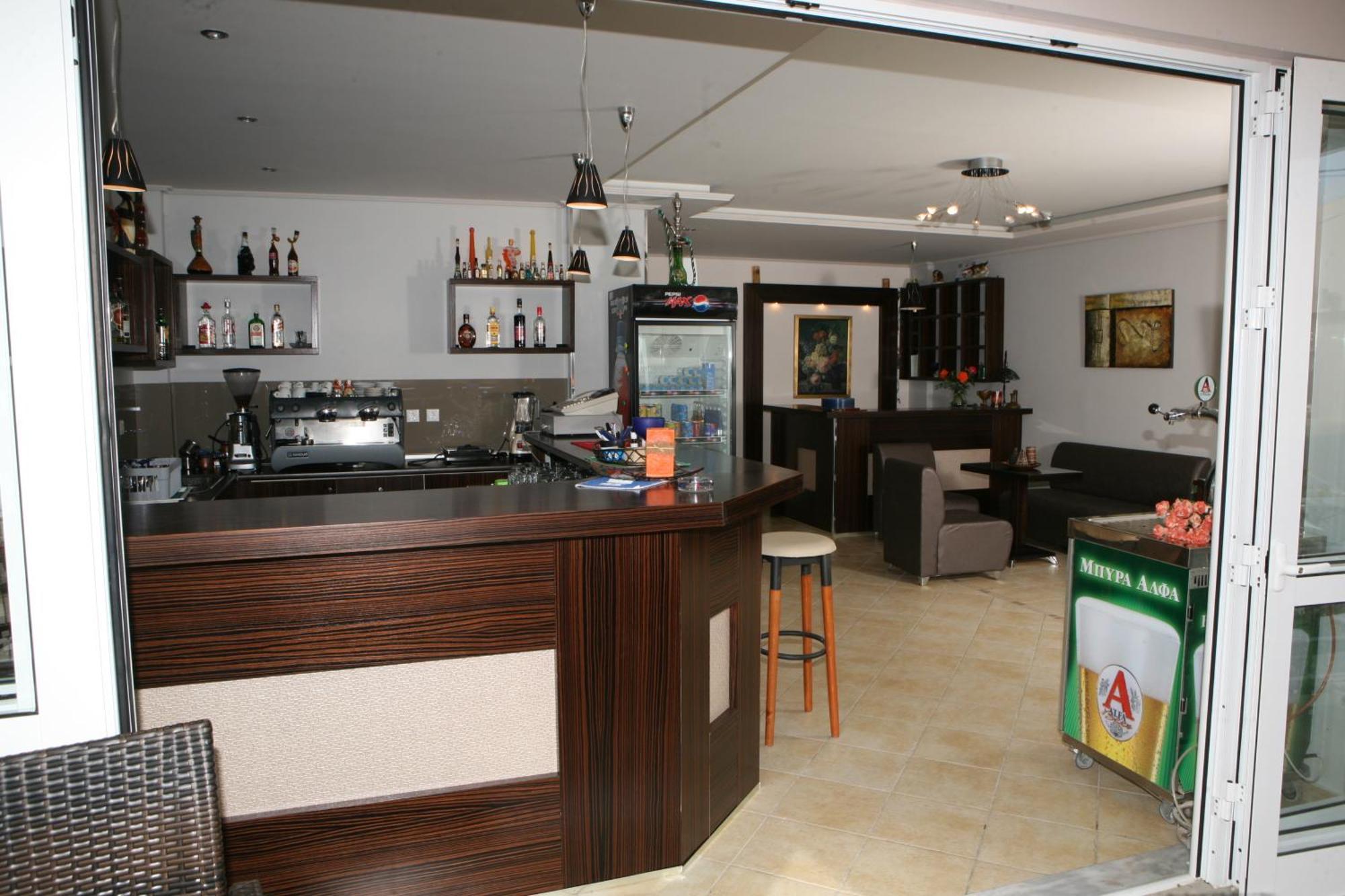 Aparthotel Atlon Paralia Vrachou