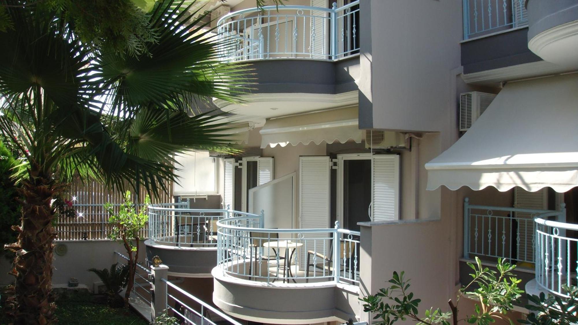 Aparthotel Atlon 2*