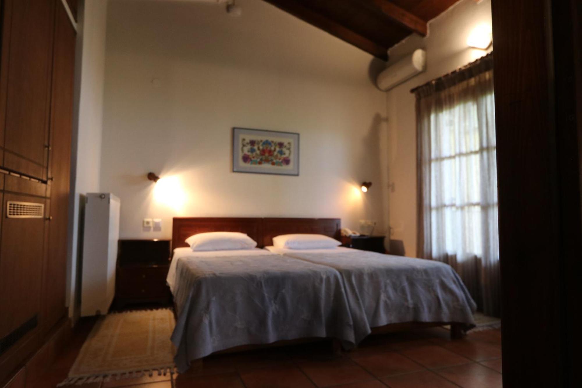Vateri Guest house *