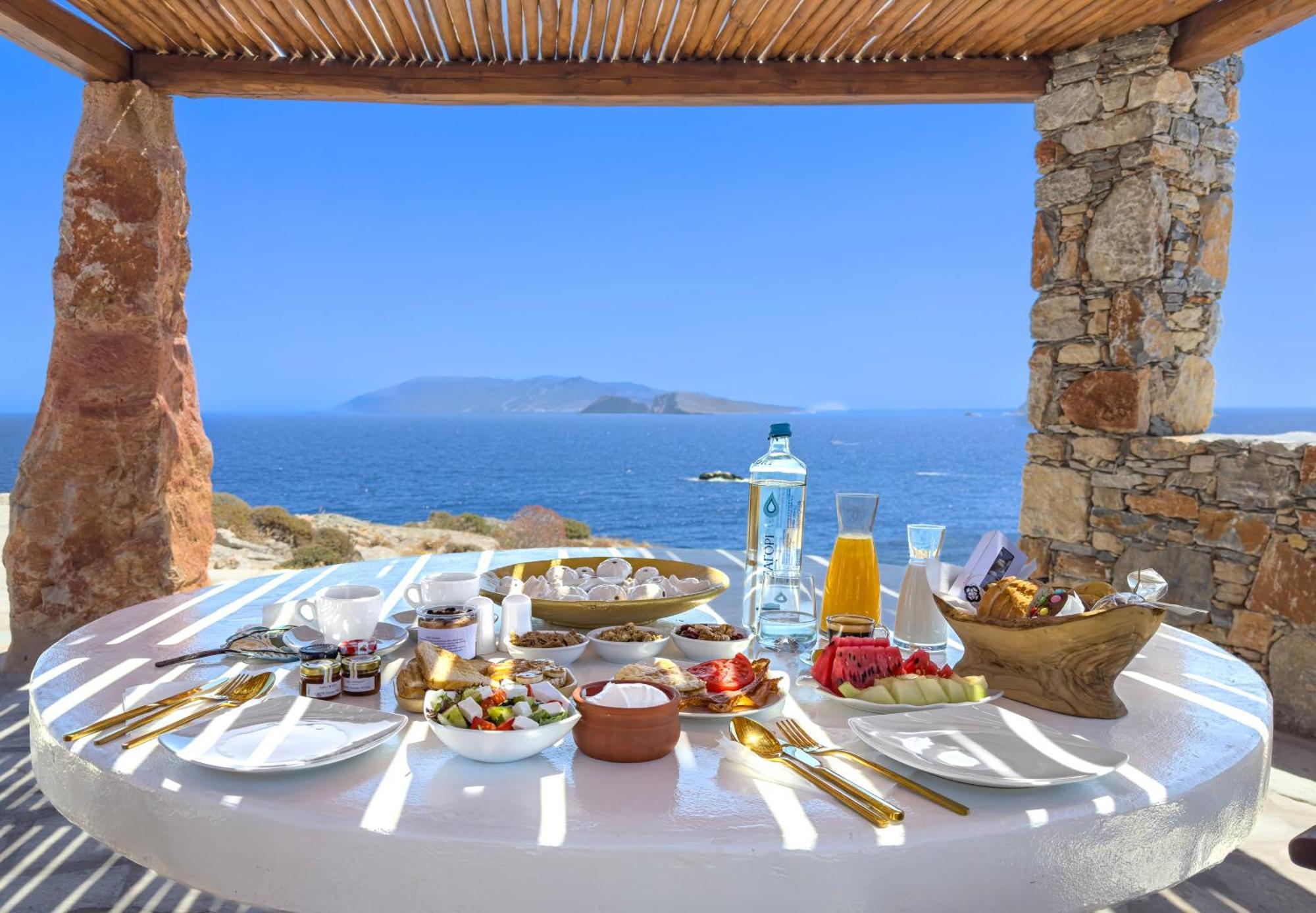 Onar & * Karavostasis (Folegandros)