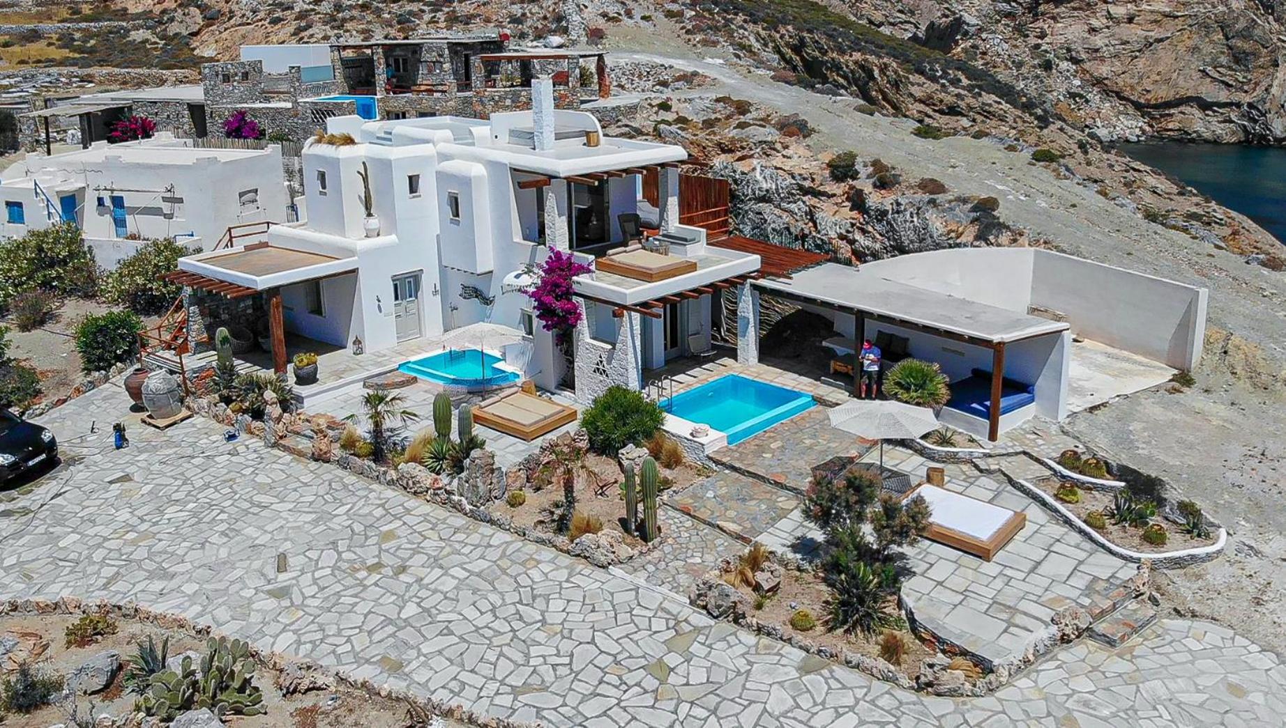 Onar & * Karavostasis (Folegandros)