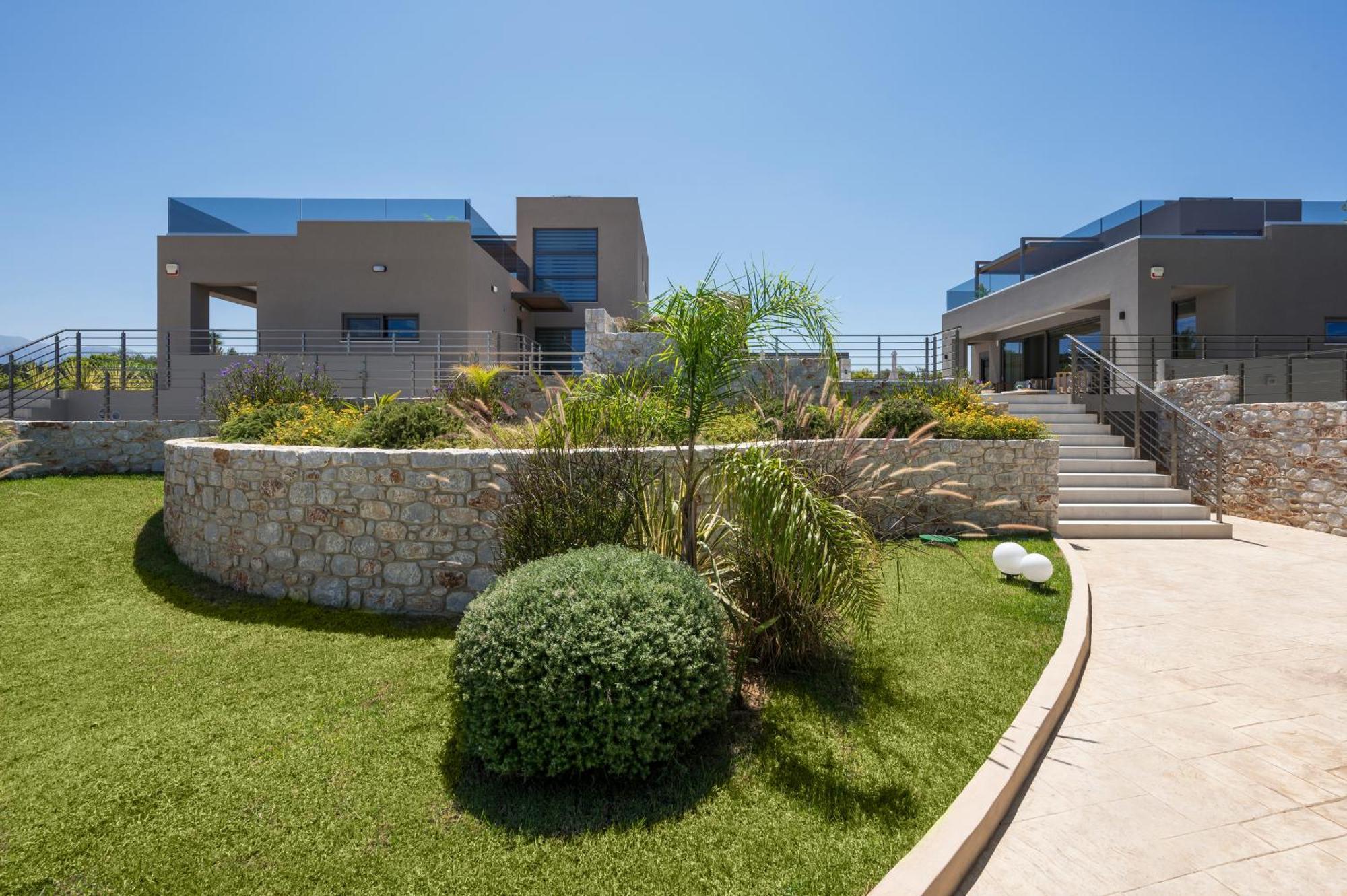 Villa Imperium Luxury Villas-sauna, Jacuzzi, Heated Pool & Gym-chania *