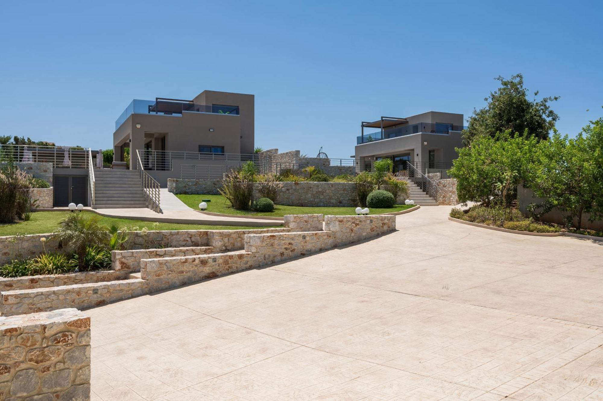 Villa Imperium Luxury Villas-sauna, Jacuzzi, Heated Pool & Gym-chania *