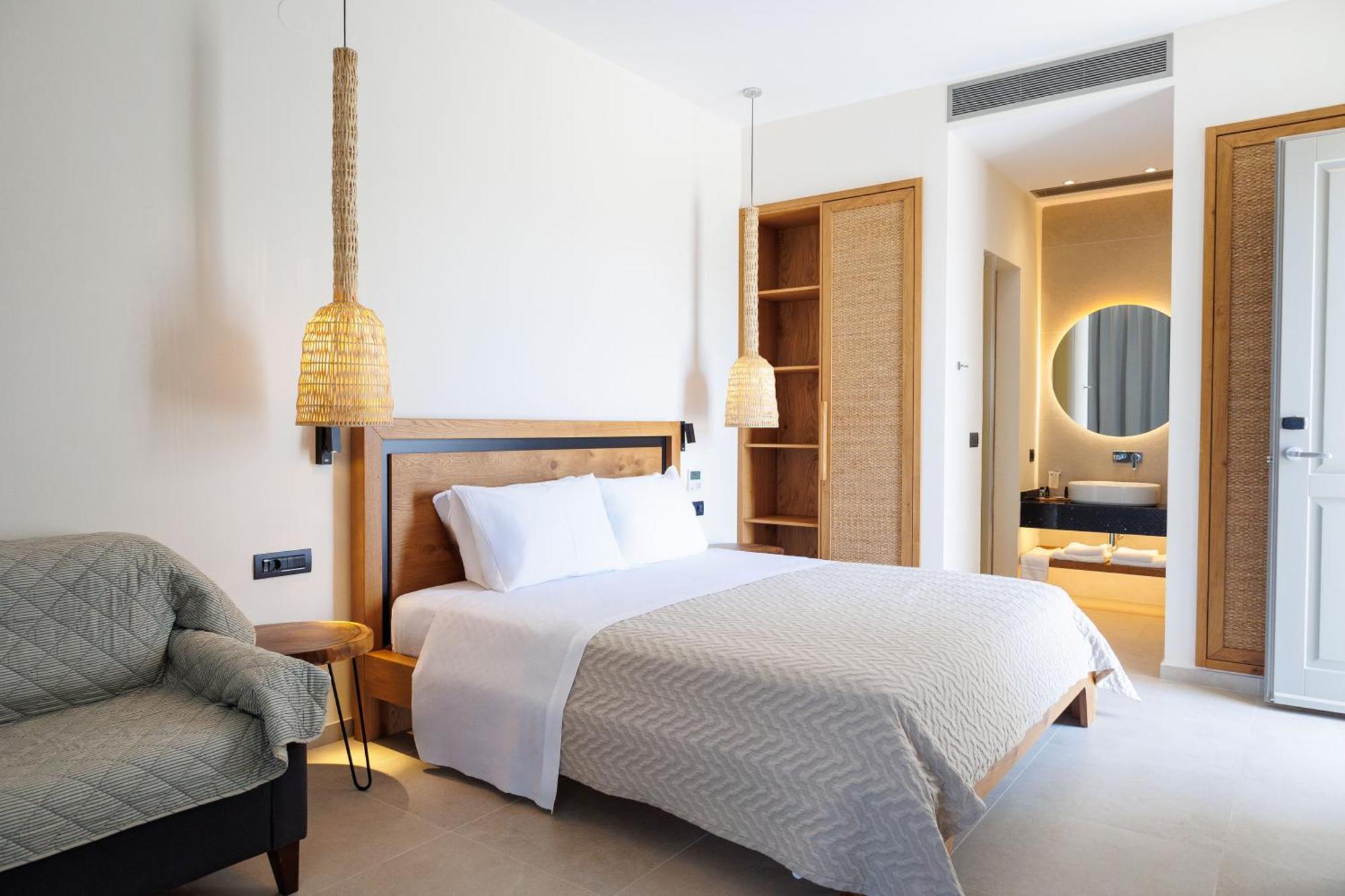 Kouros Blanc & Hotel
