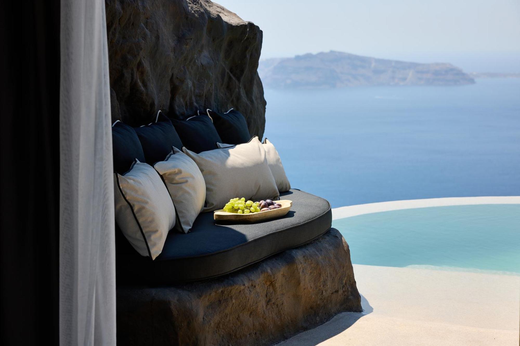 One Of One 5* Imerovigli (Santorini)