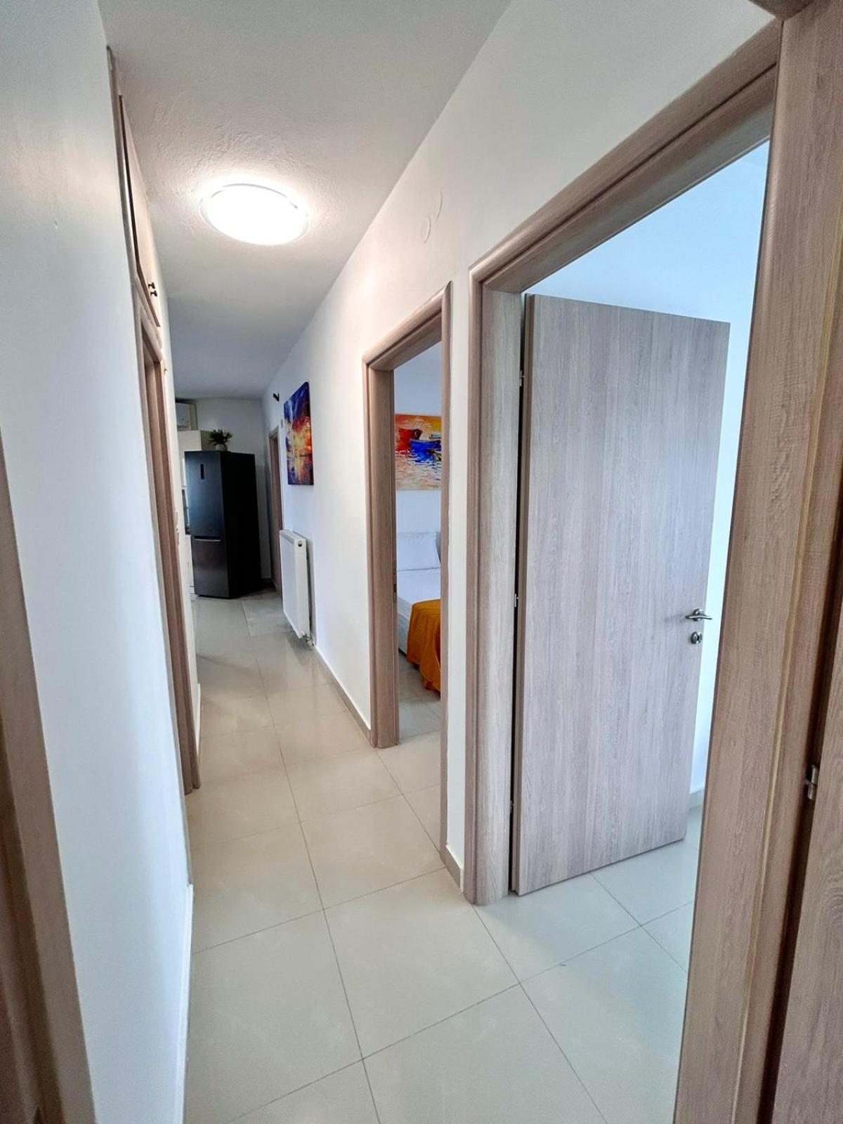 Riviera Apartment *