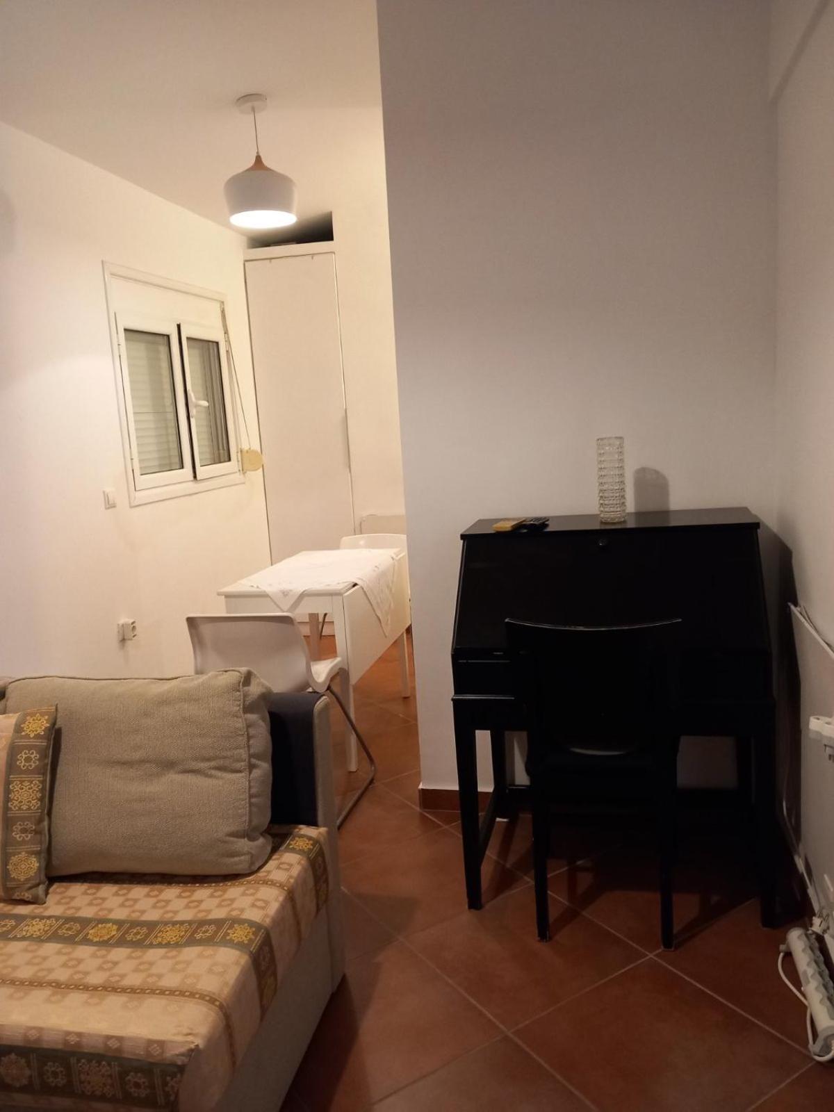 Apartment Artistic Romance, Penthouse On 5th Floor Athens